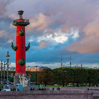 Вечерняя экскурсия по городу "Мифы и легенды Санкт-Петербурга"