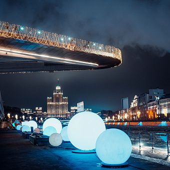 Новогодний Парк Зарядье + посещение аттракциона «Полёты над Россией/Москвой»